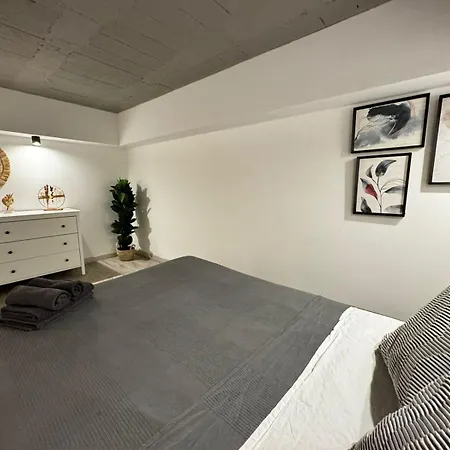 Cervero 24a 4* Valencia