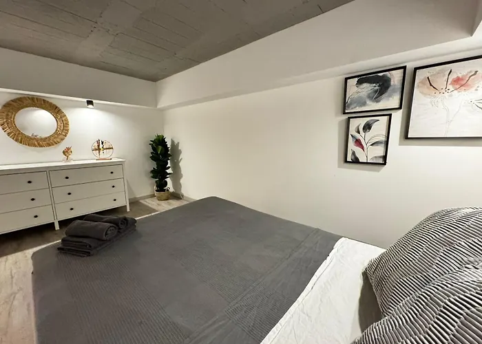 Cervero 24a 4* Valencia
